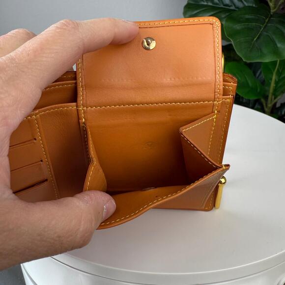 💎✨Authentic Louis Vuitton Nomad Portefeuille Marco Bifold Wallet in caramel. - Picture 3 of 6